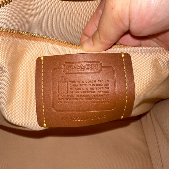 Pre-owned! Rare! Coach C9807 Cashin Carry 32 In Papaya Glovetanned Leather Tote - Picture 12 of 13